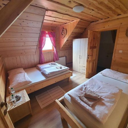 Koca Na Talezu Bed & Breakfast Ribno Bagian luar foto