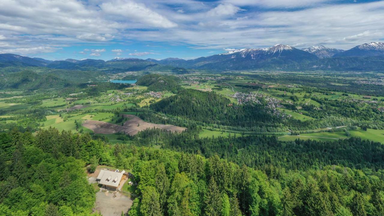 Koca Na Talezu Bed & Breakfast Ribno Bagian luar foto